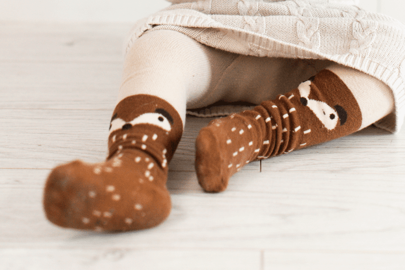 Navigating the Slopes: A Comprehensive Guide to Choosing Skiing Socks for Your Child